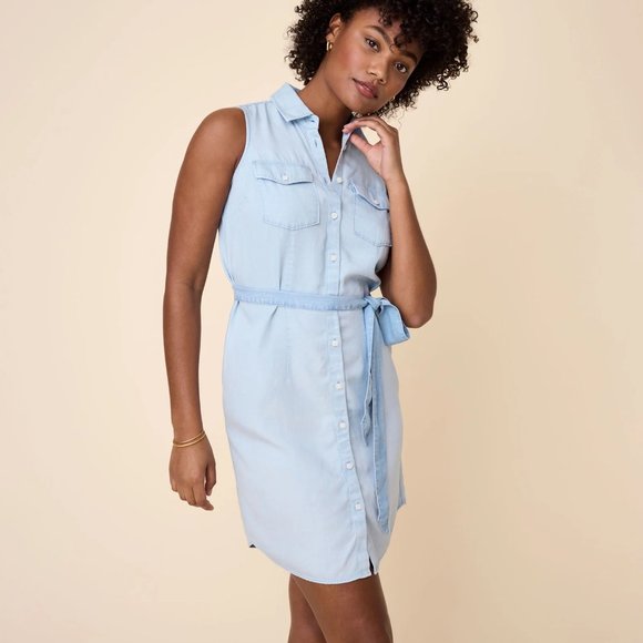 UNTUCKit Perry Dress - Picture 2 of 9